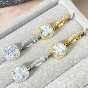 Modernos Pendientes de Aro Chapados en Oro con Colgante de Cristal Corte Cojín para Mujer, Joyería para Fiestas - Product Image 6