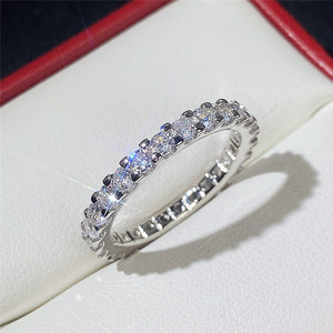 Anello a fascia intera da donna, design circolare semplice, per uso quotidiano - Product Image 3