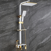 Ensemble de mitigeur numérique thermostatique à quatre fonctions avec affichage LED et barre coulissante, finition or blanc, avec pommeau de douche luxe doux/effet pluie