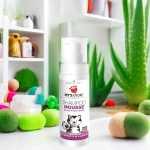 Pet's Amore-Champú orgánico con extracto de caléndula para gatos, Mousse con ingredientes naturales, limpieza de aseo sin agua, hecho en Italia - Product Image 3