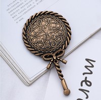 Miroir de poche rond vintage personnalisé avec nœud papillon, mini miroir de maquillage en métal torsadé pour cadeaux promotionnels