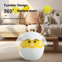 Petit jouet de chat canard jaune avec boule de nourriture gobelet interactif d'intérieur pour chatons jouet pour animaux de compagnie de Combat de style dessin animé moderne