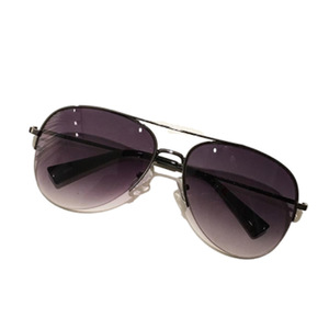 แว่นกันแดด T13 รุ่นใหม่สุดเท่ห์ทรง Toad สีดำ ป้องกันรังสียูวี 400 โพลาไรซ์ ลดแสงสะท้อน สำหรับขับรถ สไตล์เกาหลี สำหรับผู้ชายและผู้หญิง เลนส์แบบกำหนดเองได้ - Product Image 5