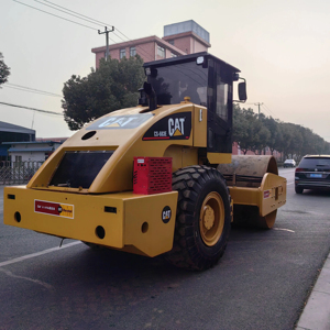 Compattatore di rulli stradali usato Caterpillar CS683 CS583 in vendita - Product Image 1