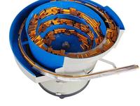 Nouvelle alimentation vibrante à cuve unique personnalisée pour petites pièces métalliques, disque vibrant multi-pistes, modèle Qisheng 220V/110V 50/60Hz, automatique en bois