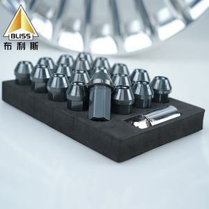 Pièces de performance pour voitures de course RB3 Jantes de voiture en alliage d'aluminium M12 * 1.4 M12X1.4 <span class=keywords><strong>Jante</strong></span> modifiée Vente Capuchon d'écrou de roue - Product Image 2