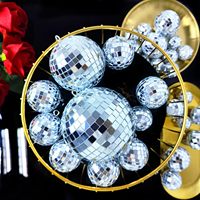 Nouvelle Arrivée Boule Disco Miroir en Verre Scintillant Rouge Bleu Rose Argent Or, Ornement Suspendu pour Fêtes et Événements