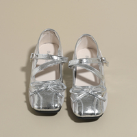 Nouvelles chaussures Mary Jane style ballerine à empiècements en maille et bride croisée, à bout carré et semelle plate pour femme