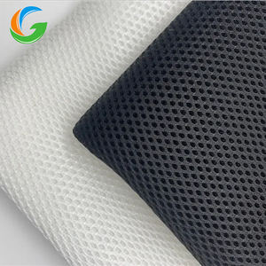 Tissu en maille tricoté élastique à l'air 3D en polyester 100% doré en gros tissu en maille respirant Sandwich à trois couches pour sac à dos - Product Image 1