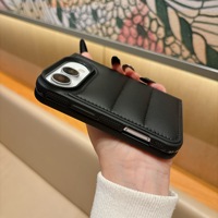 Coques de téléphone pliables et protections d'écran tendance et créatives compatibles avec iPhone Duo pour les deux écrans.