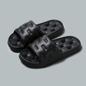 รองเท้าแตะอาบน้ำในห้องน้ำสำหรับผู้หญิงกันลื่น EVA แบบแห้งเร็วรองเท้าแตะแบบสไลด์สำหรับโรงแรมในร่มมีรูระบายน้ำสำหรับผู้ชายรองเท้าแตะที่บ้านออกแบบโลโก้ได้ตามต้องการ - Product Image 5