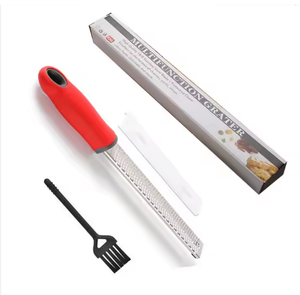 <span class=keywords><strong>Râpe</strong></span> manuelle multifonctionnelle en acier inoxydable Kitchen Master pour la cuisine, <span class=keywords><strong>râpe</strong></span> <span class=keywords><strong>à</strong></span> légumes/fruits et <span class=keywords><strong>à</strong></span> <span class=keywords><strong>fromage</strong></span> <span class=keywords><strong>à</strong></span> main - Product Image 4