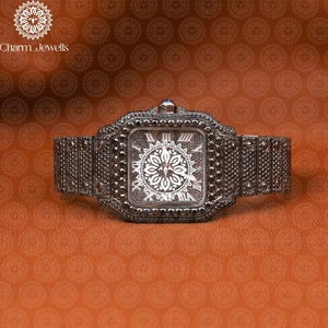 Montre-bracelet en diamant VVS de qualité supérieure, résistante à l'eau, pour un usage quotidien luxueux, disponible à un prix raisonnable - Product Image 6