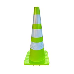 Cono de seguridad de PVC de 700 mm (28 pulgadas) con alta reflectividad, cono de advertencia de plástico para seguridad vial. - Product Image 4
