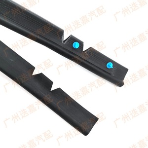 ฮอนด้า 74142-SAA-000 แถบยางซีลฝากระโปรงหน้าพร้อมคลิปสำหรับรถแฮทช์แบ็กปี 2003-2008 - Product Image 2