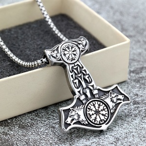 Collier personnalisé en acier inoxydable pour homme, avec pendentifs marteau de Viking Mjolnir, boussole Vegvisir, loup, nœud celtique, cadeau nordique - Product Image 3