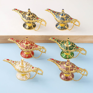 Lampe d'Aladdin en métal, brûleur d'encens, artisanat en métal, décorations pour la maison, utilisation pour les hôtels et les mariages, lampe d'Aladdin rouge, vente en gros - Product Image 1