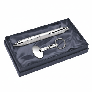 Elegante Set Penna e Portachiavi in Metallo Argentato, Regalo Aziendale Premium, Strumento di Scrittura con Anello Portachiavi per Ufficio - Product Image 2