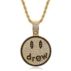 สร้อยคอรูปหน้ายิ้ม Drew ยี่ห้อ Yunnique ทำจากสแตนเลสสตีล ประดับเพชรแบบ Pave Setting เหมาะสำหรับทั้งชายและหญิง เป็นของขวัญเครื่องประดับ - Product Image 5