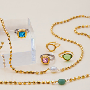 Collier élégant en acier titane avec anneaux en pierre naturelle, design géométrique à perles, ensemble de bijoux unisexe tendance - Product Image 4
