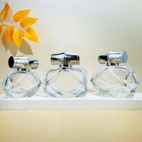 Botol Parfum Kaca Bening Bentuk Heksagonal Desain Baru Kreatif 30ml 50ml 80ml dengan Sprayer Snap-on 15mm