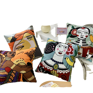 Housse de coussin carrée en coton doux avec broderie géométrique américaine personnalisée pour la maison et l'hôtel - Product Image 1