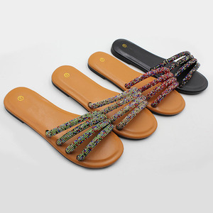 Nuovo Design Berserk Luxury diamond inlay Summer Beach scarpa Casual pantofole firmate personalizzate per donna e donna di grandi dimensioni - Product Image 1