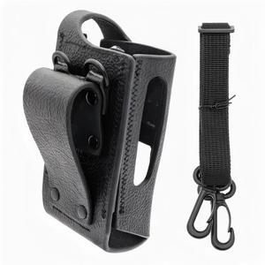 Estuche Rígido de Cuero PMLN5863A con Anillo en D y Correa Fija para Radios Limite DP2600E XPR3500E DEP570E P6620I - Product Image 3