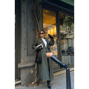 Gabardina Caqui para Mujer con Abertura Lateral, Estilo Casual, Tejido de Cuero y Punto, Relleno de Algodón, Decoración con Botones, Personalizada para Otoño - Product Image 3