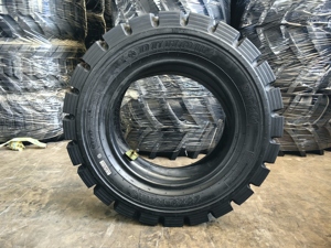 Neumático Nuevo para Vehículos Industriales y Maquinaria de Construcción, Modelo DH901, Varios Tamaños: 4.00-8, 5.00-8, 6.00-9 - Product Image 2