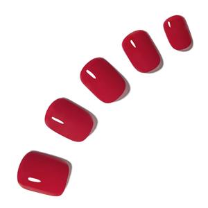 Dessing Diva breve quadrato rosso Pop unghie artificiali - Product Image 1