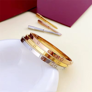 Brazalete de acero inoxidable de lujo chapado en oro rosa de 18 quilates de diseñador, pulsera con cierre de tornillo seguro con diamantes Pavé, joyería de moda - Product Image 5