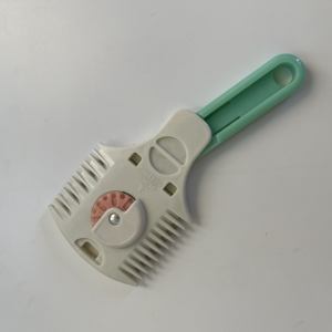 Pettine a Doppia Lama in Plastica ABS Personalizzabile per Sfoltire e Tagliare le Frange - Product Image 6