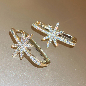 Eleganti Ear Cuff a Stella per Donne, Gioielli Chic per la Moda Estiva - Product Image 6