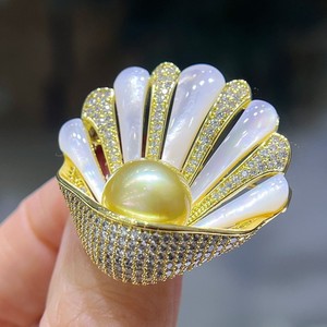 Broche de Perla Dorada Natural de Mar, con Incrustaciones de Concha de Nanyang, Adorno de Pecho con Forma de Flor, 9-10mm, Cristal - Product Image 3