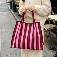 Sac fourre-tout en polyester tricoté à rayures audacieuses, rose magenta, tricot épais avec bouton-pression, pour la mode estivale de la plage, sac à main pour femmes