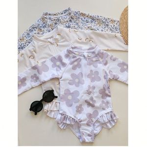 Traje de baño infantil de verano para bebé, conjunto de gorro de natación, <span class=keywords><strong>disfraz</strong></span> de manga larga para niñas, mameluco con estampado de flores, ropa de bebé - Product Image 1