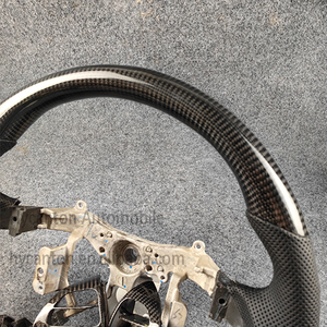 Volant en fibre de carbone en cuir perforé de haute qualité pour volant de voiture Toyota Highlander - Product Image 4