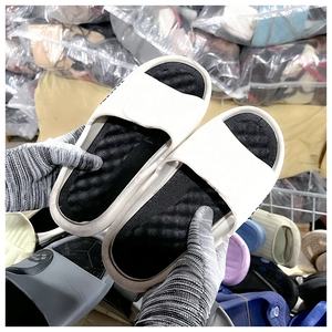 GZ Fabricante Fornecedor Usado Sapatos Mix Alta Qualidade Misturado Segunda Mão Sapatos para Crianças Crianças Mulher Homem Usado Sapatos os Chinelos - Product Image 3