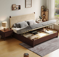 Lit plateforme en rotin et bois de pin massif style Wabi-sabi, taille King/Queen, avec rangement et design en corde tressée pour chambre principale