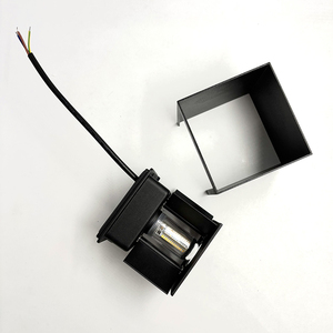 Đèn Tường Ngoài Trời màu đen với bóng đèn gu9 2700K/3000K 10x10cm không thể sạc lại để sử dụng trong nhà và ngoài trời - Product Image 3