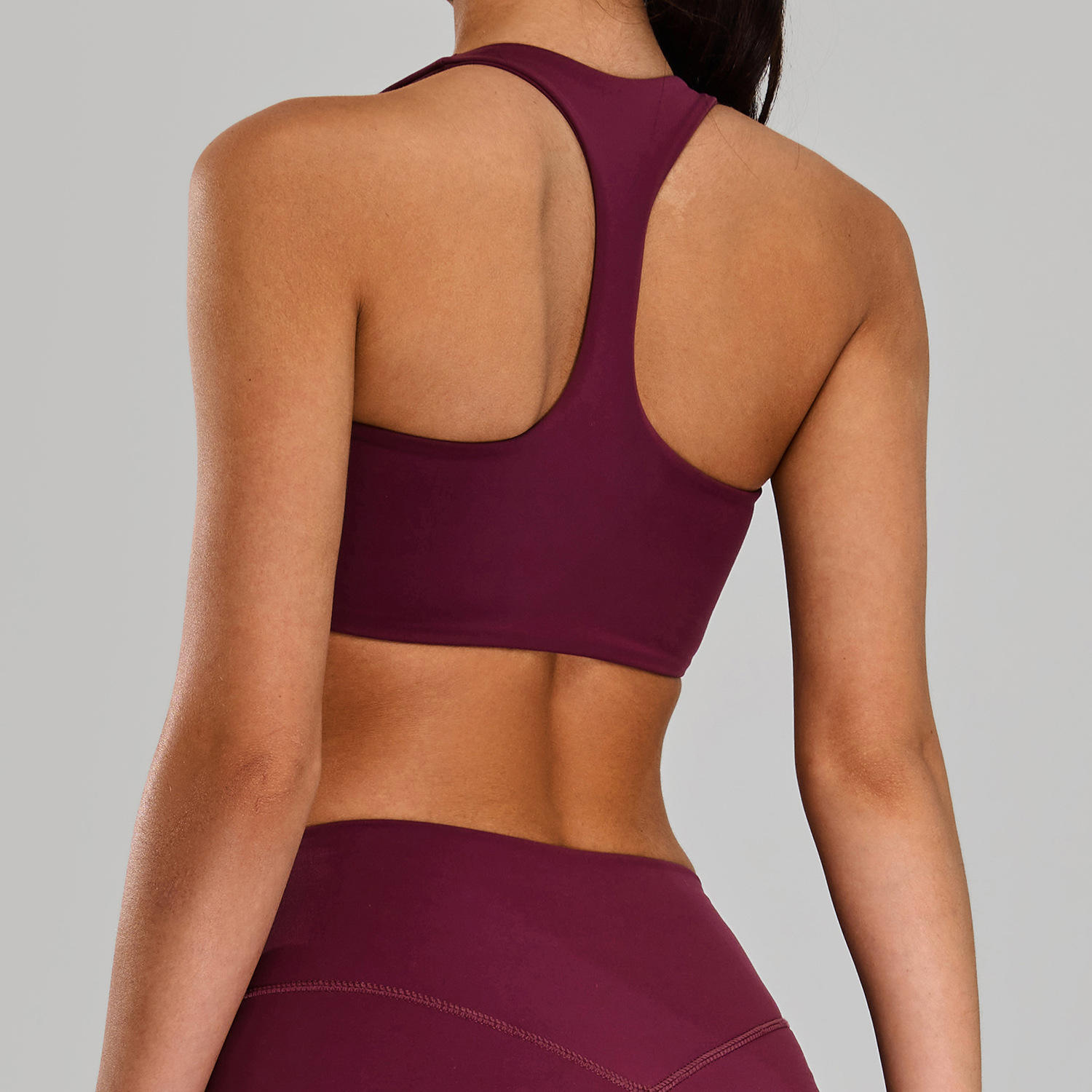 สีแดงม่วง