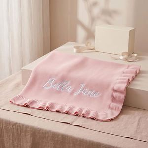 Jeté de canapé en coton luxueux, broderie personnalisée avec nom et texte, bords festonnés, doux, respirant, respectueux de la peau, léger - Product Image 2