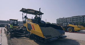 Pavimentadora de Asfalto Liugong 506E de 118 kW, Nivel 4, Alta Eficiencia, 600 T/h, Capacidad de Pavimentación de hasta 300 mm - Product Image 4