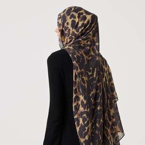 Pañuelo Musulmán con Logotipo Personalizado Más Vendido en 2026, Hijab Modal Estampado para Mujer, Transpirable, Elegante y Modesto, para las 4 Estaciones - Product Image 1