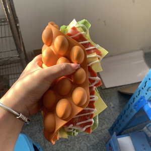 Snacks de Hong Kong con Waffle de Burbujas, Aderezo para Ensalada, Modelo de Comida, Queso, Jamón, Tocino, Lechuga, Sésamo Artificial, Pedido de Muestra - Product Image 4