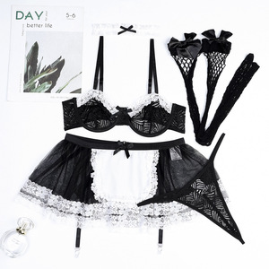 Nouvel ensemble de lingerie sexy pour femme : soutien-gorge et culotte en dentelle, jupe transparente en maille, style jeu de rôle de demoiselle d'honneur - Product Image 6