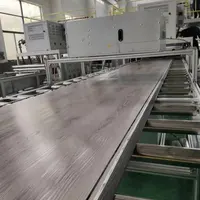 फैक्टरी 10 साल के अनुभव छठे वेतन आयोग पैनल उत्पादन लाइन LVT डब्ल्यूपीसी louvers vinyl मुद्दा फर्श बनाने की मशीन