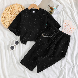 Completo Estivo Casual in Cotone per Bambini, Stile Europeo e Americano, con Pantaloncini e Maglietta a Maniche Corte con Strass, Set Due Pezzi per Bambini Piccoli - Product Image 2