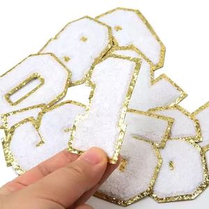 Prensa <span class=keywords><strong>de</strong></span> calor toalla insignias bordadas al por mayor oro brillo borde letras personalizadas alfabeto Chenille bordado parches - Product Image 5